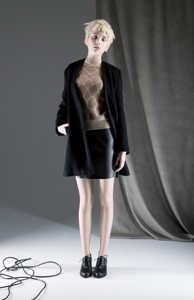 CIRCUS of FASHION ANTONIA GOY AW2014 Foto Schah Eghbaly Coat Sweater Skirt - Mode aus Berlin